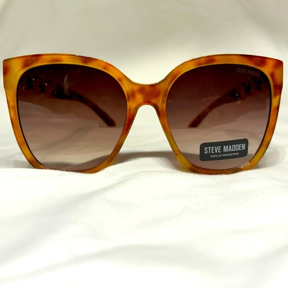 🕶️ 1/15$ or 2/25$ 🕶️ | STEVE MADDEN SUNGLASSES - Picture 1 of 2